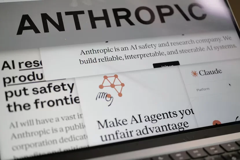 特朗普封杀Anthropic引爆硅谷，死对头奥特曼都来声援了